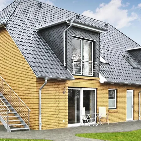 Burg Rothenklempenow *