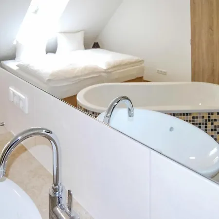 Burg Rothenklempenow Kaschow